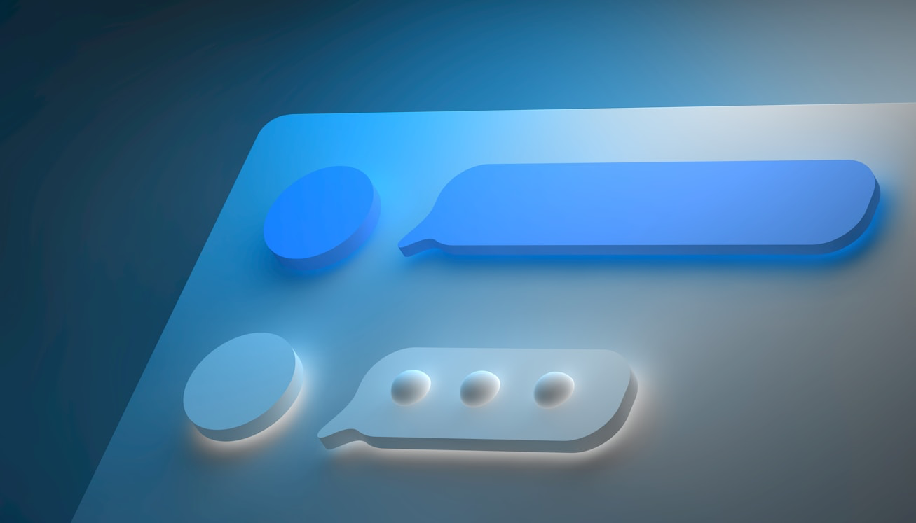 메시지 UI가 있는 보라색 톤 컨셉 이미지